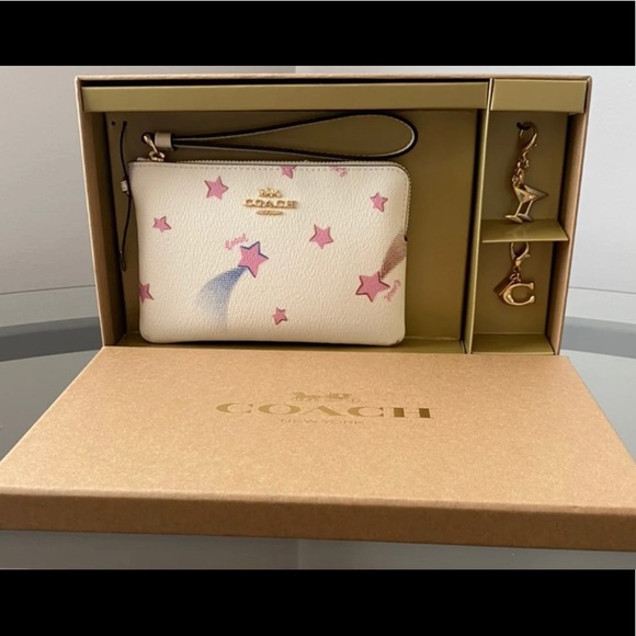 ❤️Gift For Her❤️Coach Boxed Corner Zip Wristlet - Picture 5 of 7